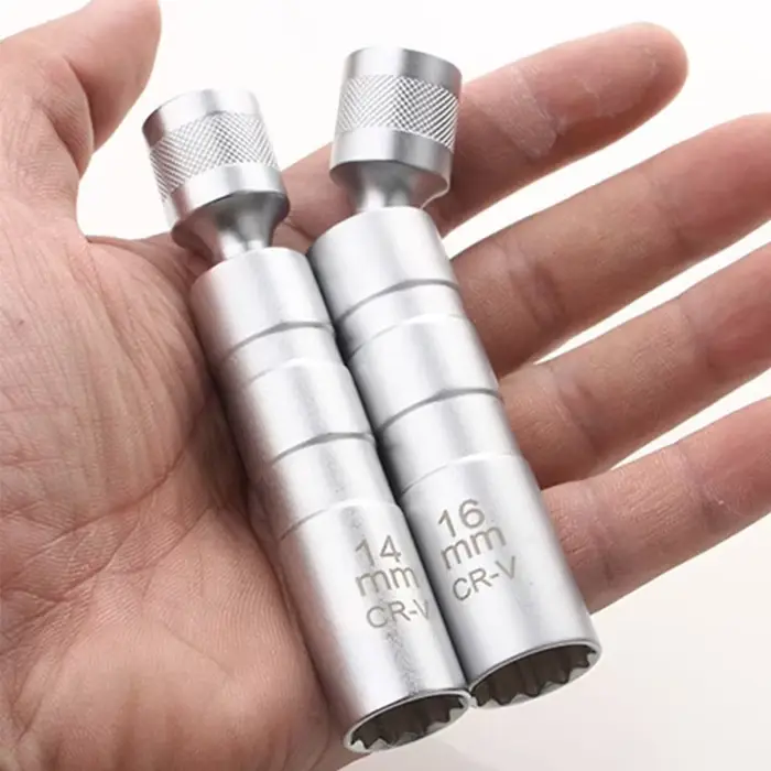 Adaptateur de clé à douille pour bougie d'allumage