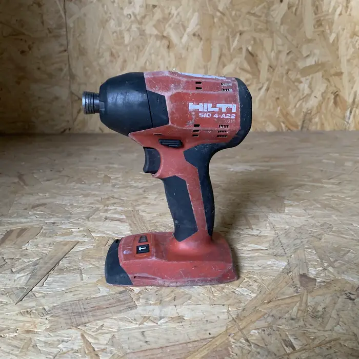 Visseuse à chocs sans fil HILTI avec visseuse électrique SID 4-A22 d'occasion, corps seul