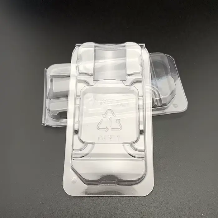 Boîte plastique à clapet pour processeur AMD