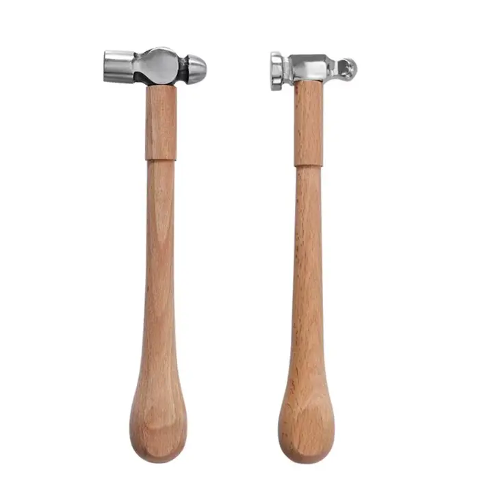 Marteau à bille avec manche en bois