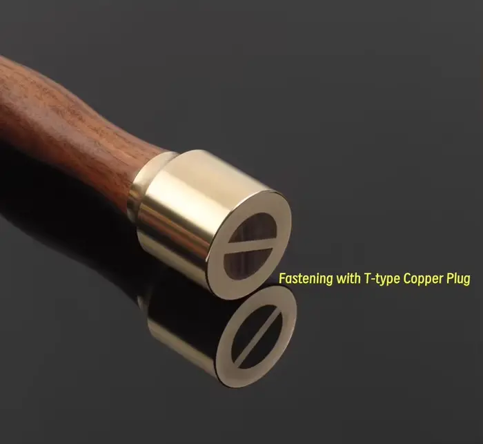 Marteau en laiton de haute qualité avec manche en bois