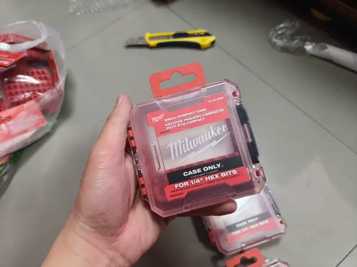 Boîte de rangement compacte Milwaukee 48-32-9930 PACKOUT pour embouts hexagonaux de 1/4 pouce