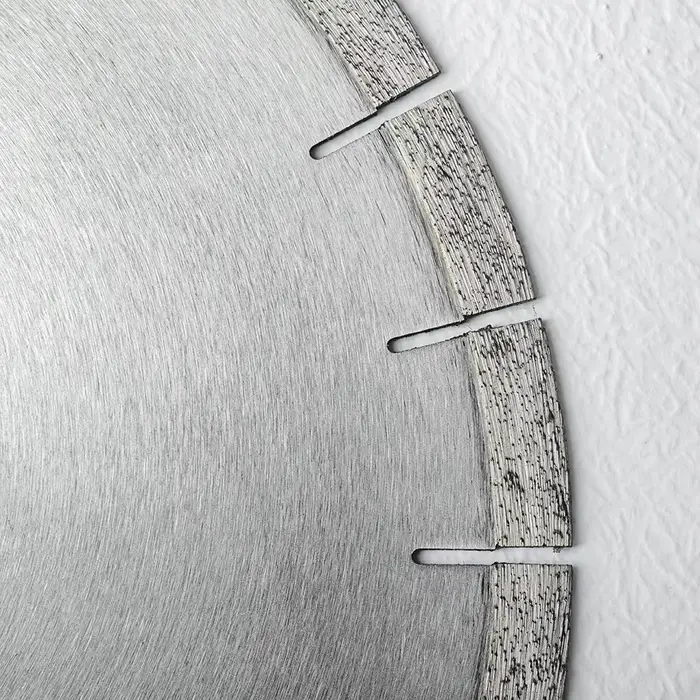 Lames de scie diamantées silencieuses pour granit