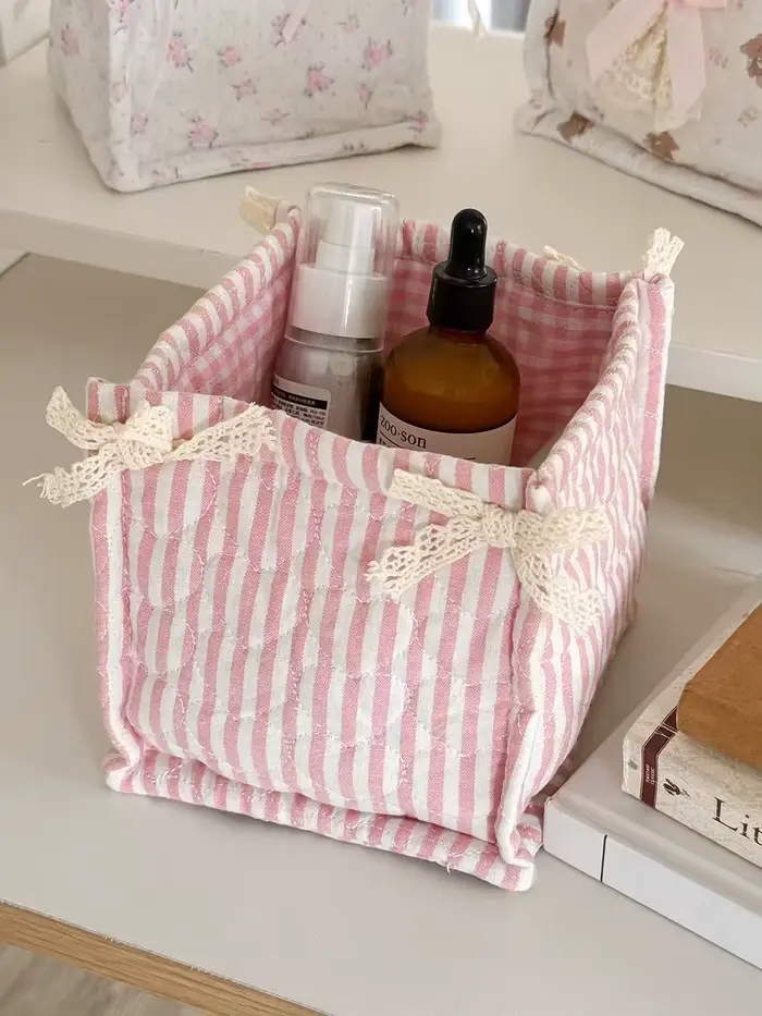 Panier de rangement carré en dentelle à motif floral