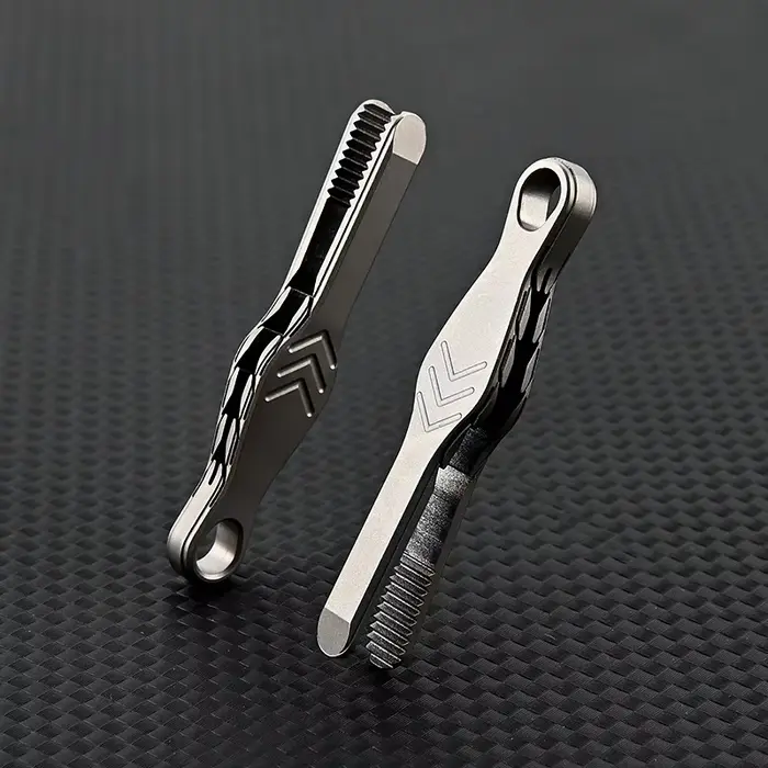 Pince à épiler multifonction TC4 en acier titane, avec tire-bouchon, Clips d'usinage CNC, Gadget EDC