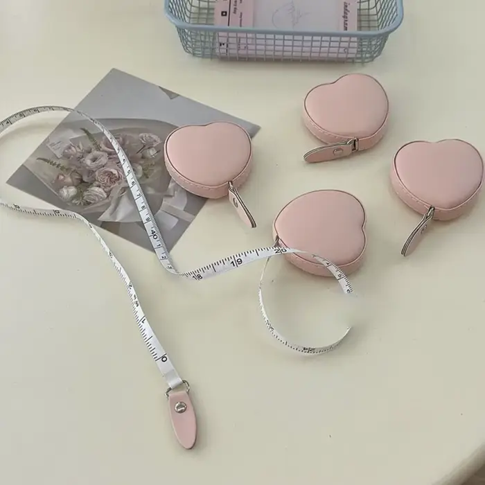 Ruban à mesurer portable en forme de cœur mignon