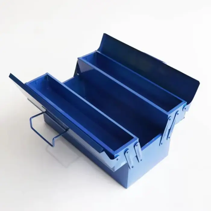 Grande boîte à outils en métal légère