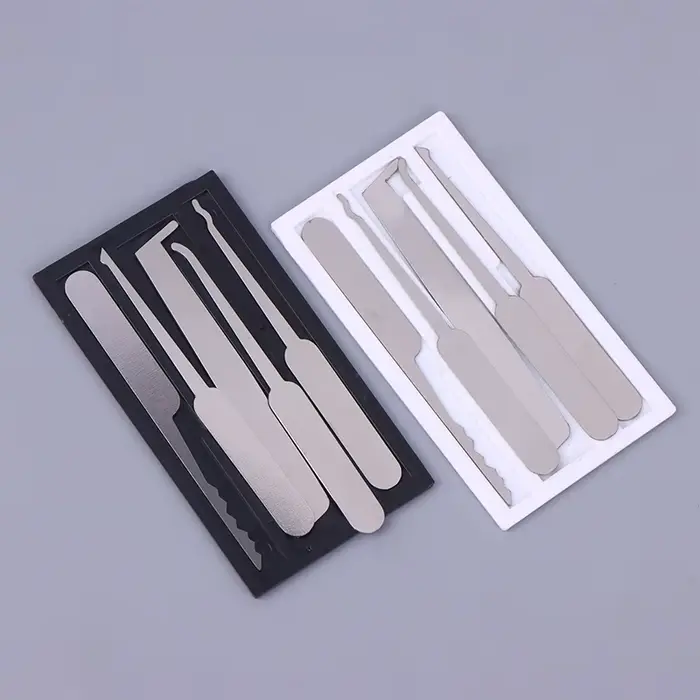 Coffret d'outils : Un outil indispensable pour les passionnés de serrurerie. Nouvelle version améliorée et épaissie. Boîte à outils portable classique.