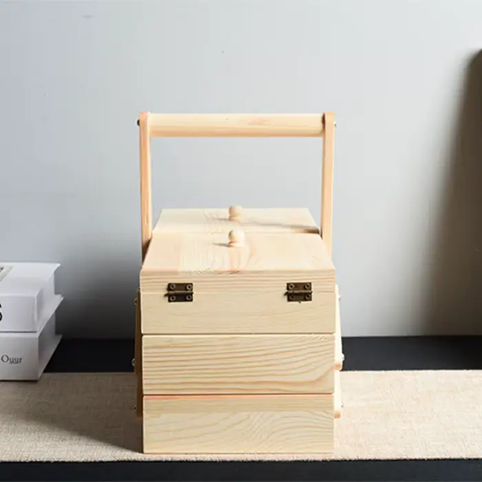 Boîte à couture en bois