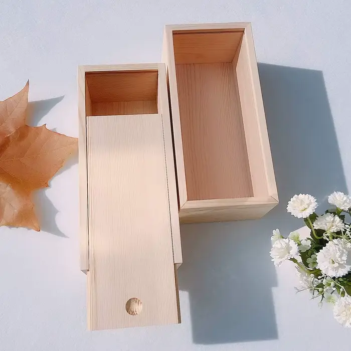 Boîte à tirer en pin, couvercle coulissant