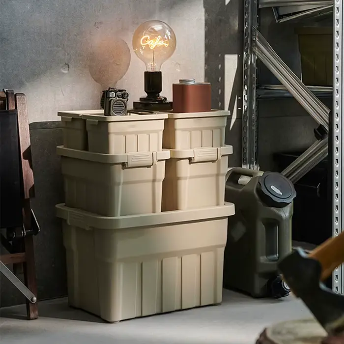 Bacs de rangement empilables avec couvercles