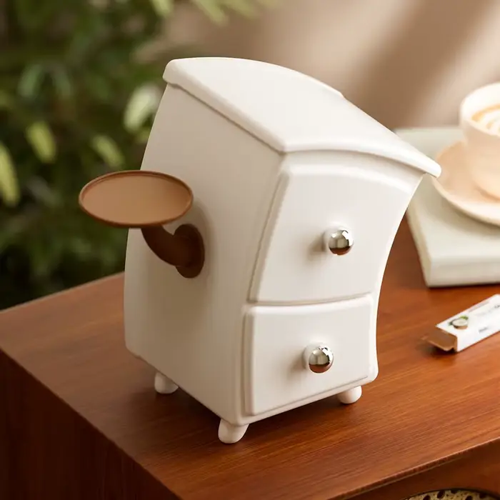 Boîte à bijoux de bureau créative