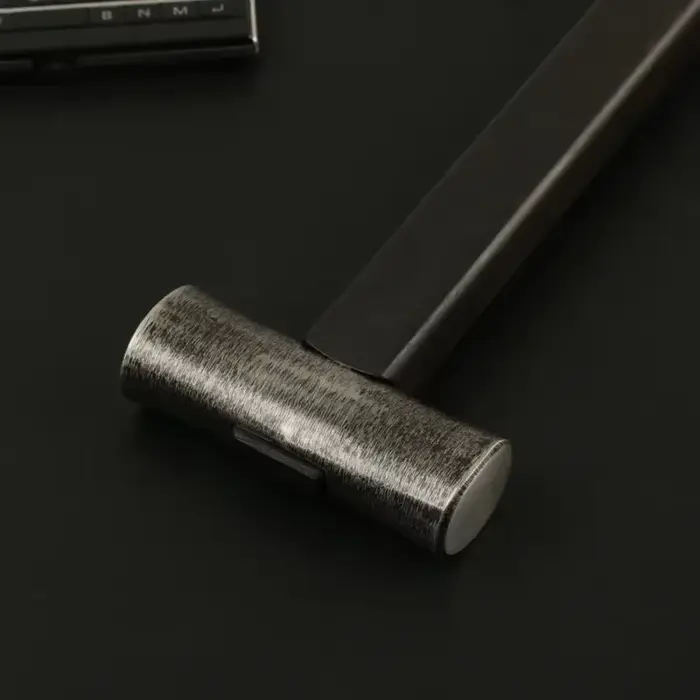 Marteau noir à double extrémité en acier à haute teneur en carbone