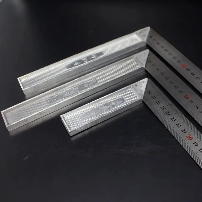 Règle carrée en aluminium pour charpentier