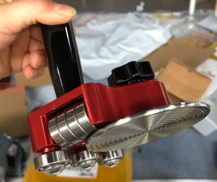 Rouleaux pour tôles, machines à cintrer les métaux