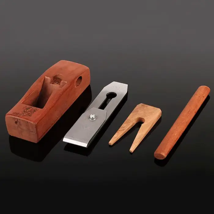 Avions à main pour le travail du bois