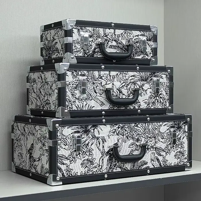 Boîte de rangement en cuir