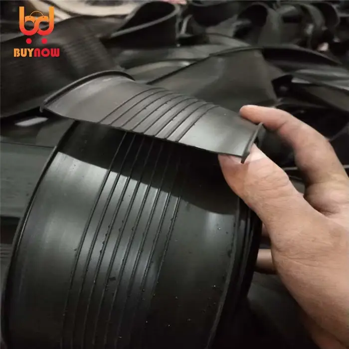 Bande d'étanchéité inférieure pour porte de garage