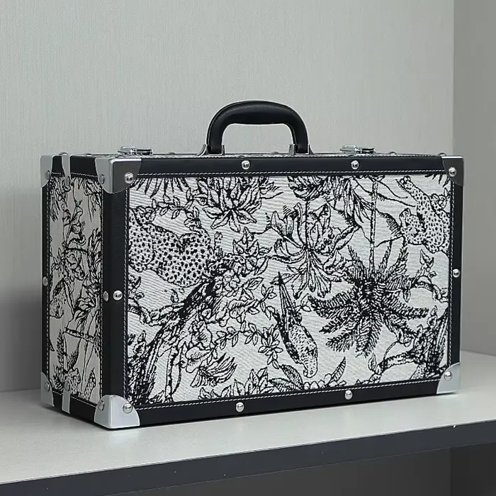 Boîte de rangement en cuir