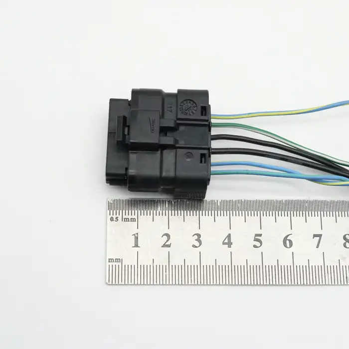 Connecteur de faisceau de câbles de pompe à carburant pour voiture