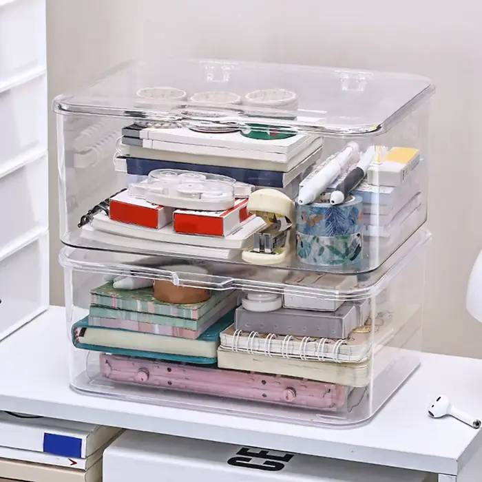 Boîte de rangement en plastique