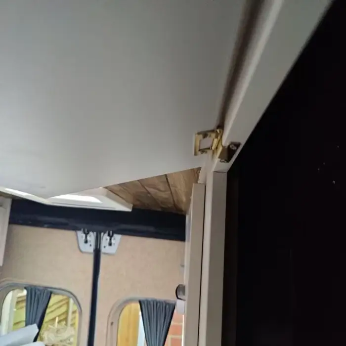 Charnières de porte pliables