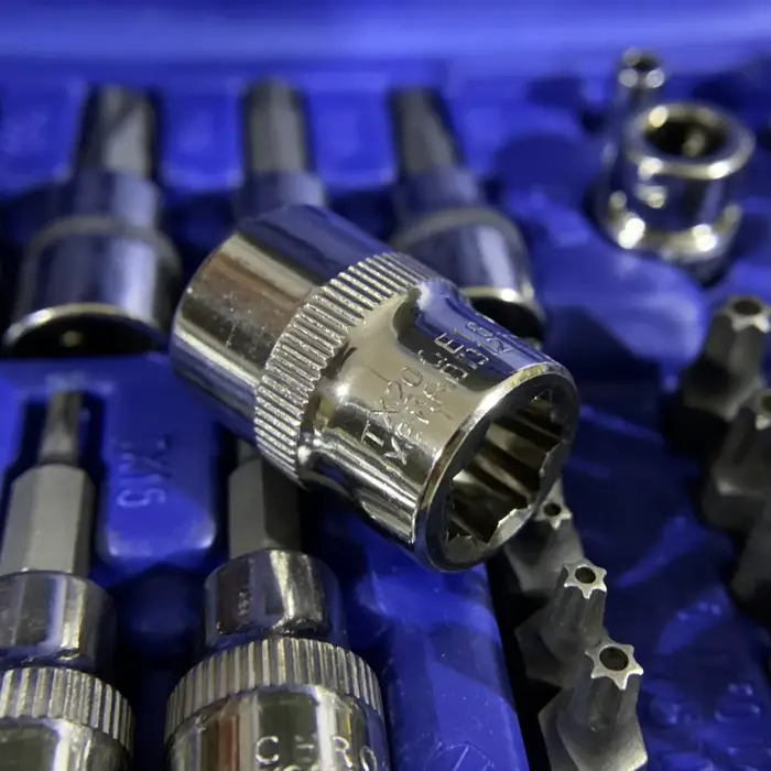 Jeu professionnel de 34 embouts Torx et douilles E-Torx