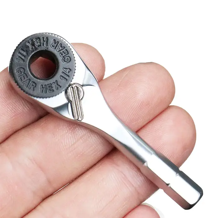 Petite clé à cliquet portable pour l'assemblage de meubles