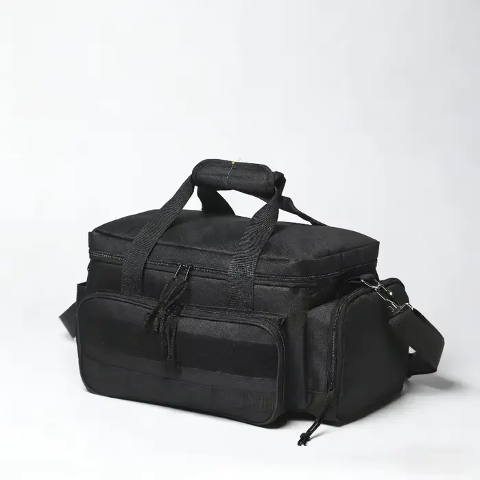 Outils comprenant un sac de rangement avec bandoulière, un kit d'outils, un sac de rangement pour ou