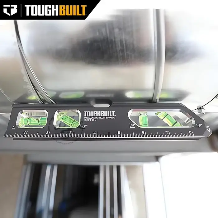 Niveau de torpille à billette magnétique ToughBuilt de 9 pouces - (TB-H2-L-9T-M)